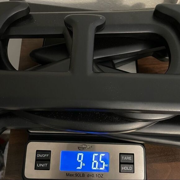 Wall Decor Individual Black Letters Spelling "Dream" - Picture 14 of 14